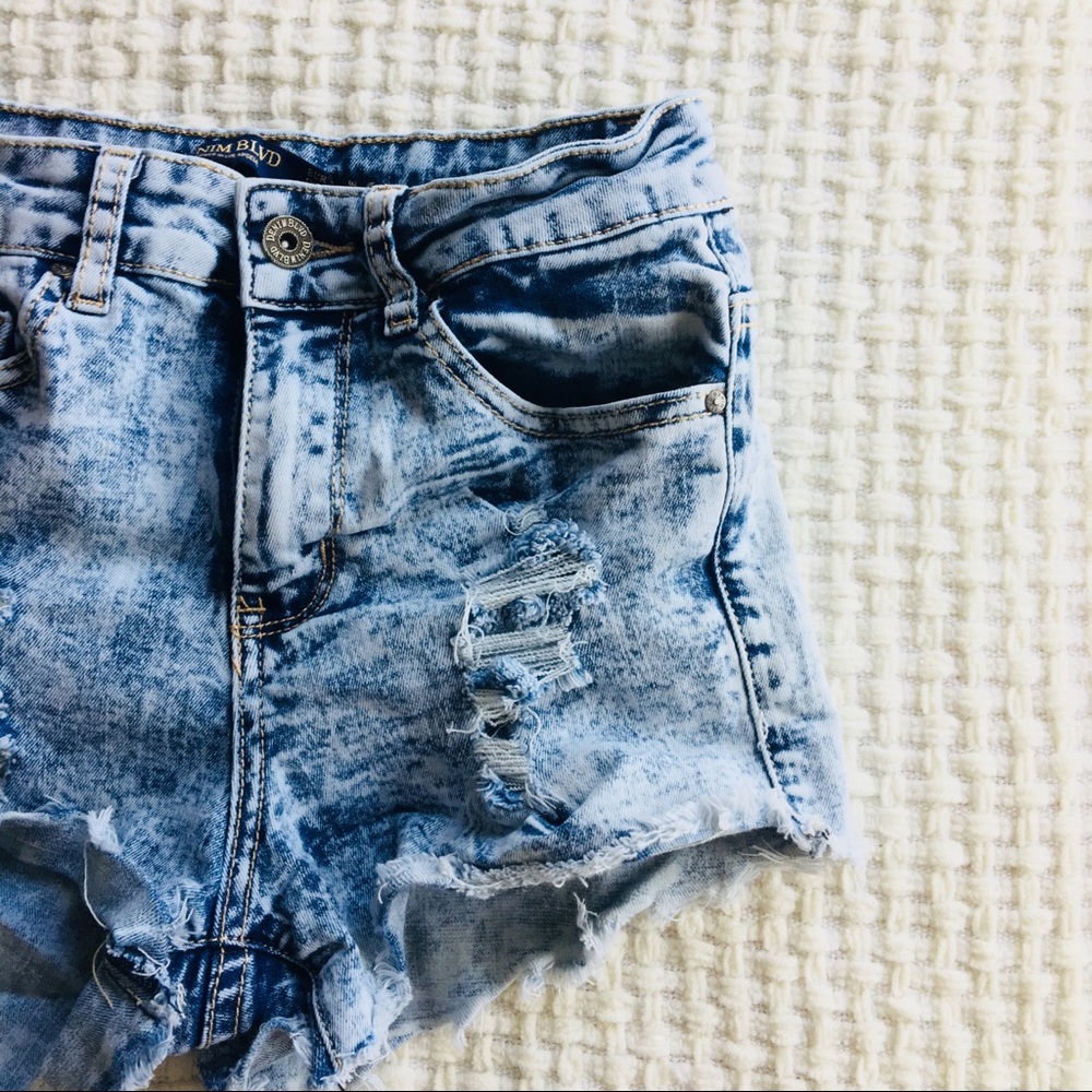 Denim Blvd acid wash distressed denim shorts S